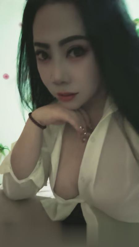 深喉骚妇..