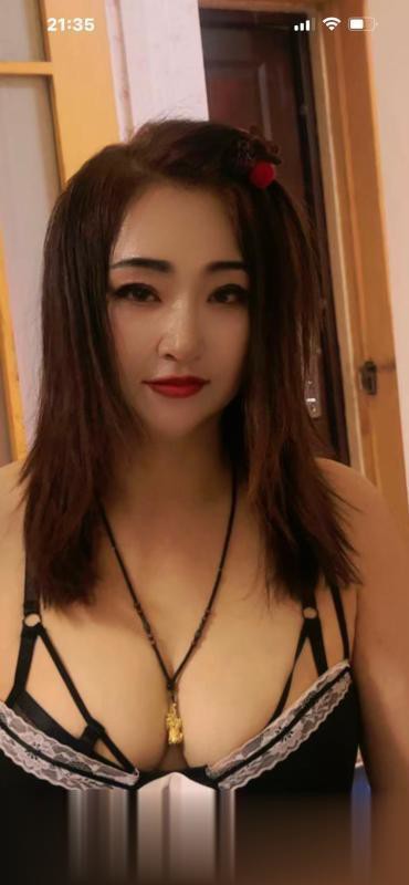 巨乳熟女玫瑰