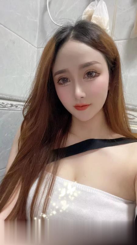 大胸古典美女