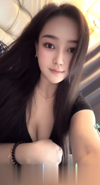 海珠巨乳媚娘