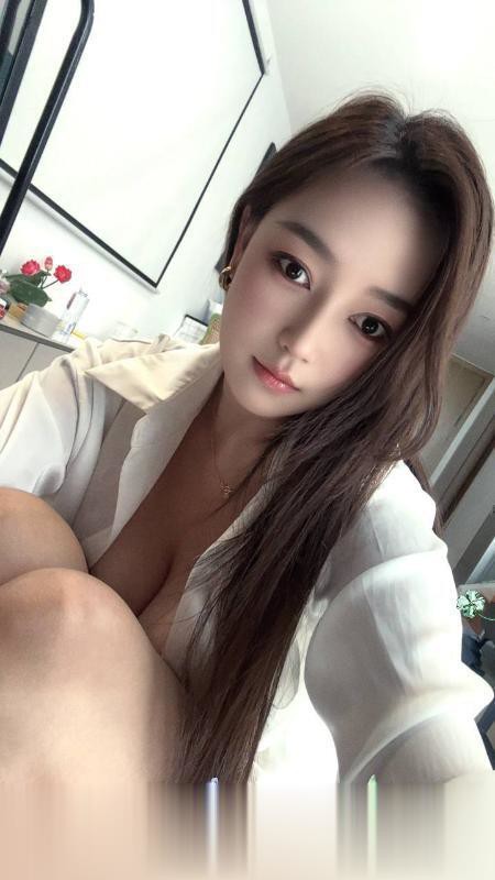 海珠巨乳媚娘
