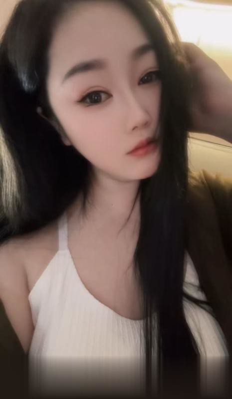 168长腿大胸妹