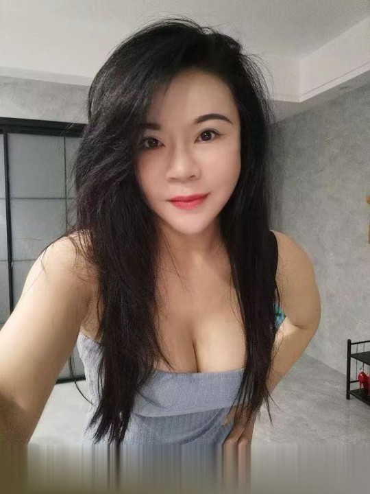 E奶老凤飘雪