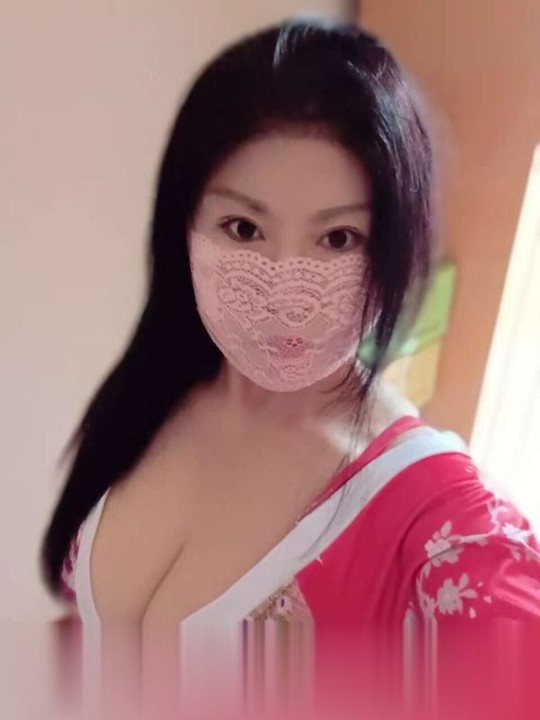 D奶熟女..