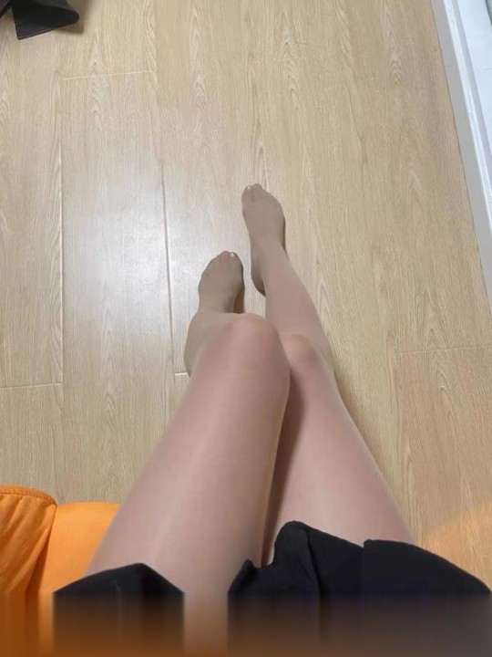 兼职美女..