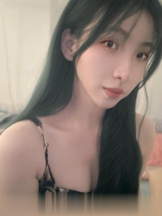 水润蝴蝶少妇