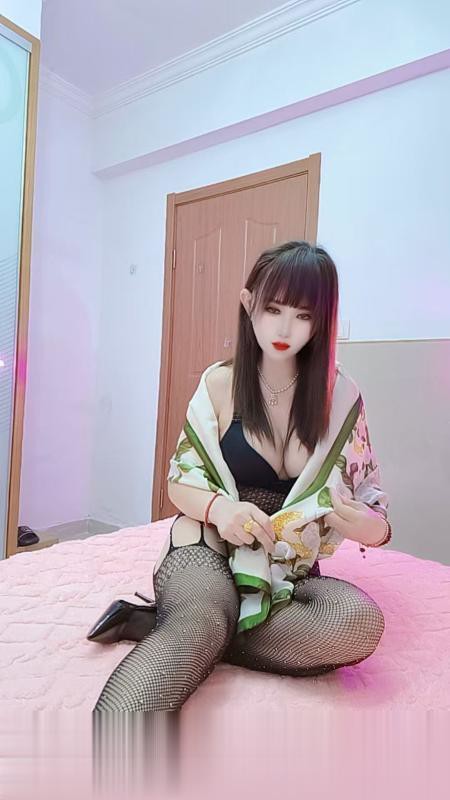 三通大臀少妇