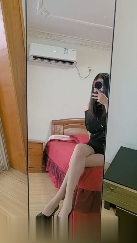 秦淮小少妇.