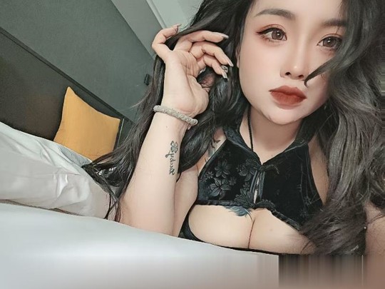 D罩健身欲姐