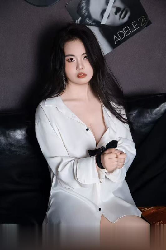 波霸小七..