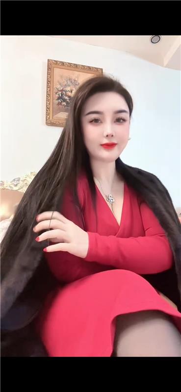 胸大得小姐姐