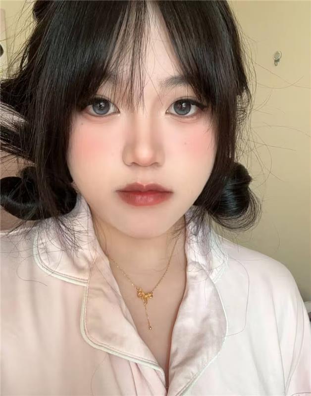 丰满大奶妹妹