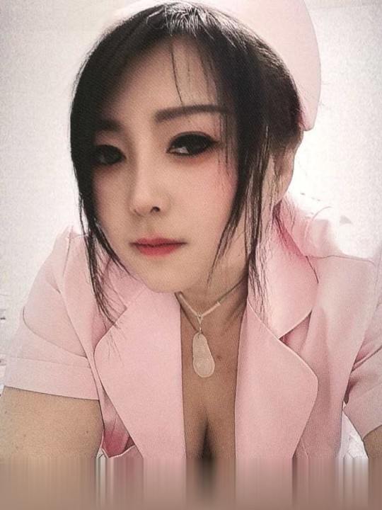 大胸诱惑..