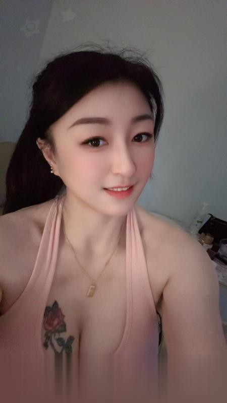 天河舌吻瑶瑶可拍AV