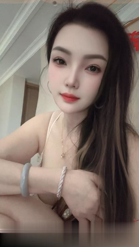 大胸小雪体验