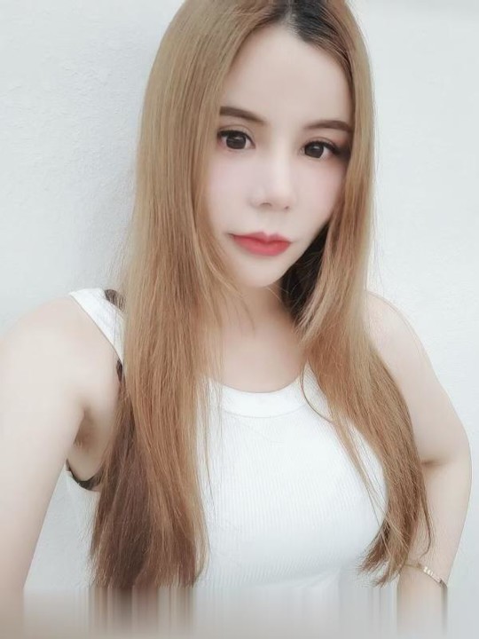 栖霞伊伊..