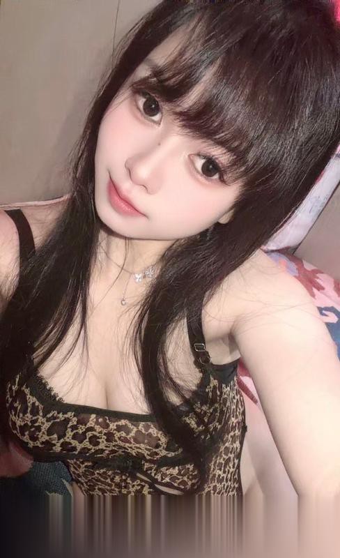 豹纹大胸甜甜